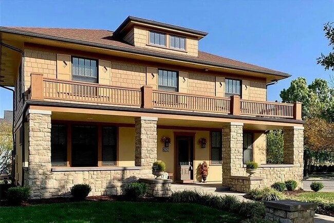 property at 7925 N Ln Ave