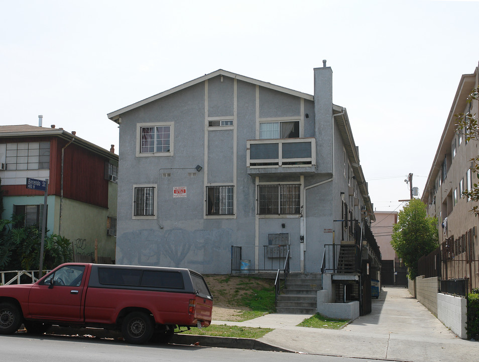 4118 Rosewood Ave in Los Angeles, CA - Building Photo