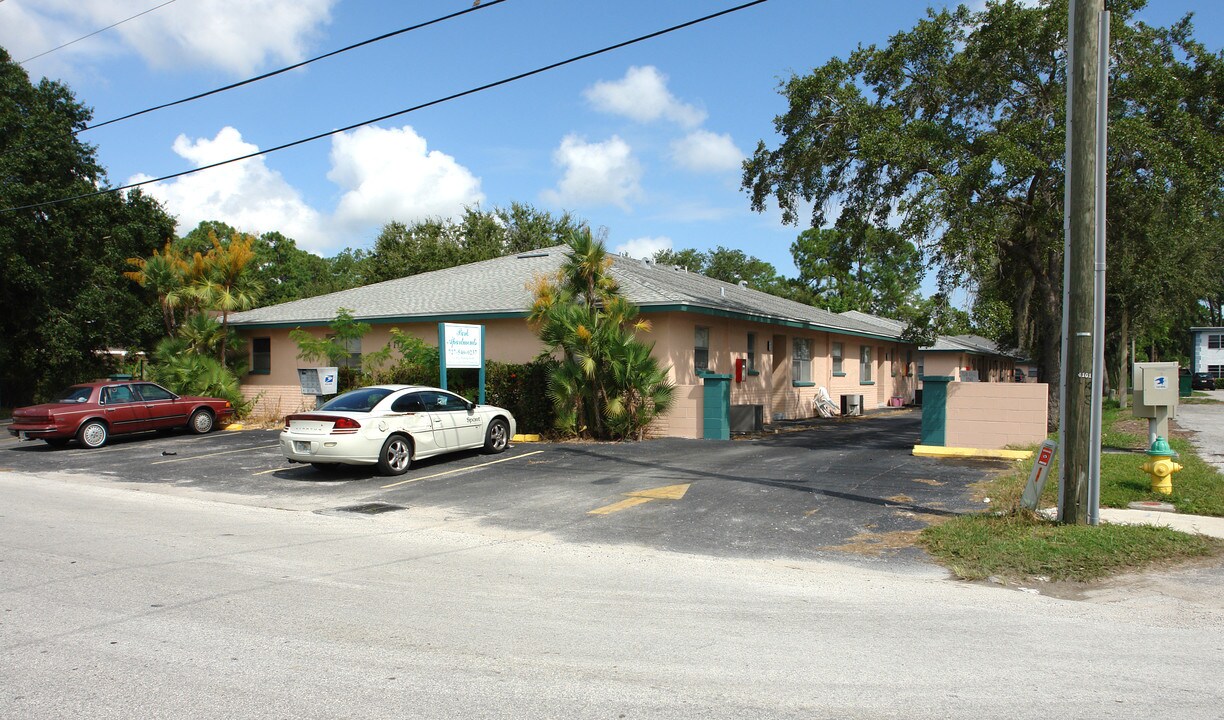 Park 15 in Pinellas Park, FL - Building Photo