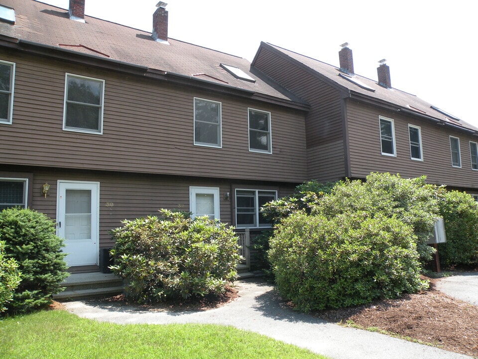 28 Whites Bridge Rd, Unit 28 in Windham, ME - Building Photo