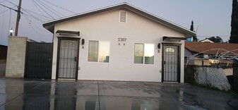 2301 N King St in Bakersfield, CA - Building Photo