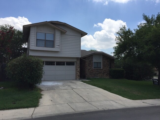 7995 Pepper Trail in San Antonio, TX - Building Photo - Building Photo