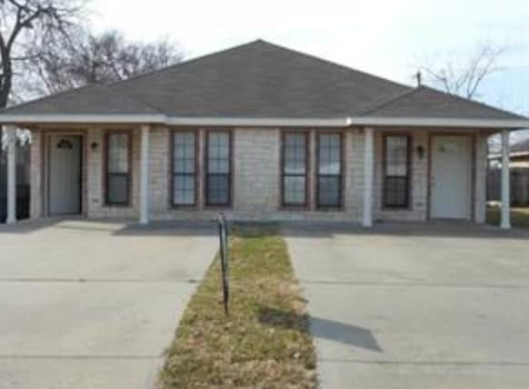 property at 1012 N Brents Ave