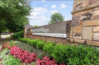 4805 W Village Way in Smyrna, GA - Building Photo - Building Photo