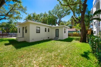 655 NE 62nd St in Miami, FL - Building Photo - Building Photo