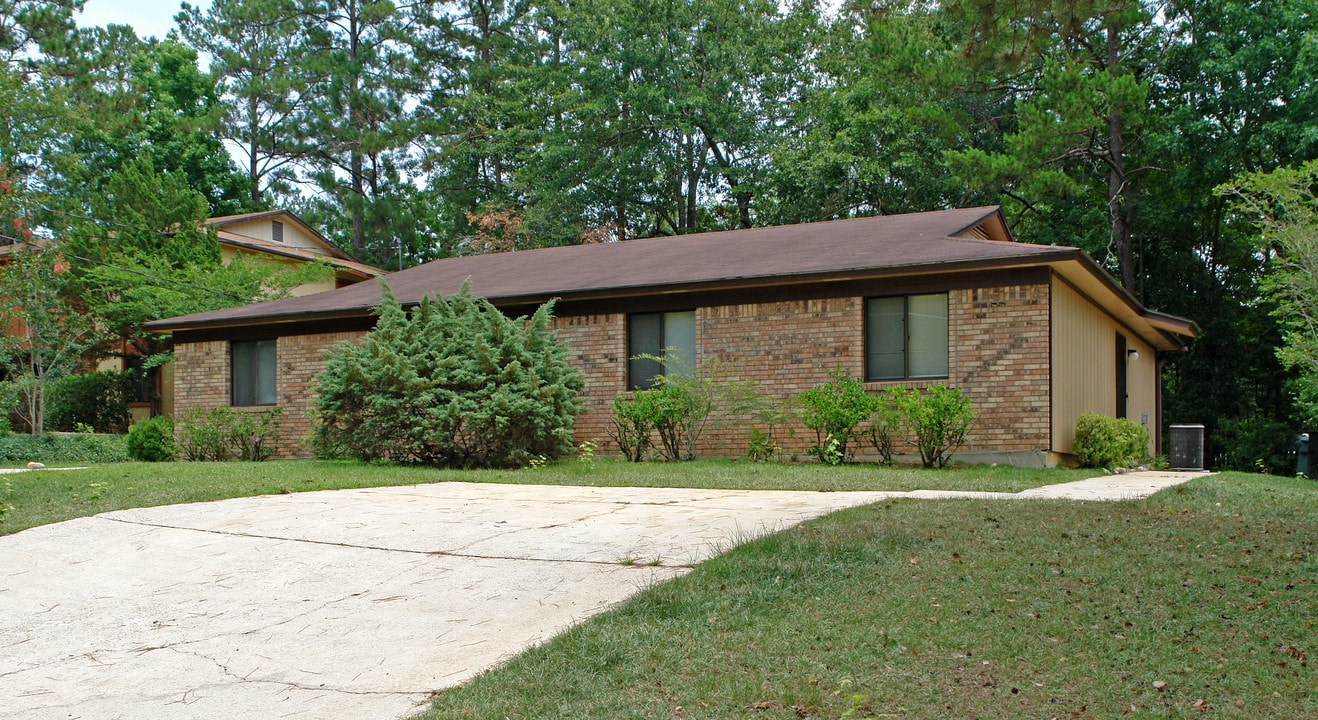 2005 Bradford Ct in Tallahassee, FL - Foto de edificio