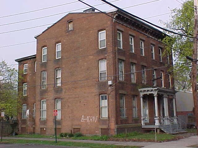 574 George Street in New Haven, CT - Building Photo