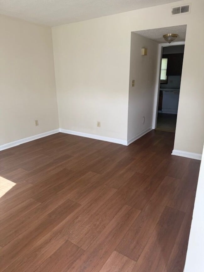 902 Verdant Dr in Greenville, NC - Building Photo - Building Photo