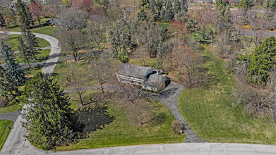 6760 Orinoco Cir in Bloomfield Hills, MI - Foto de edificio - Building Photo