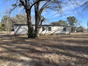 3640 Dallas Dr in Dalzell, SC - Building Photo - Building Photo