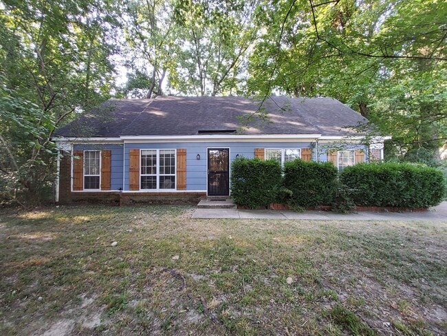 4888 Farmwood Dr