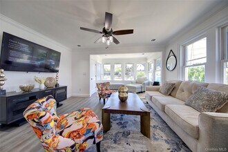 16 Roosevelt Ave in Hicksville, NY - Building Photo - Building Photo