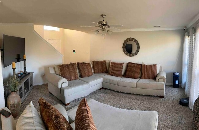 property at 2834 Dustin Pl Ct