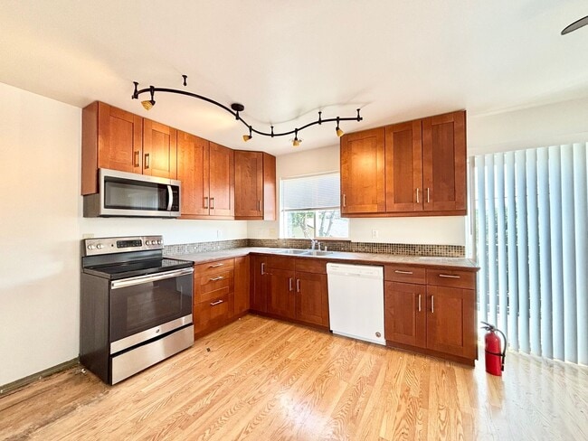 property at 1735 W Kagy Blvd