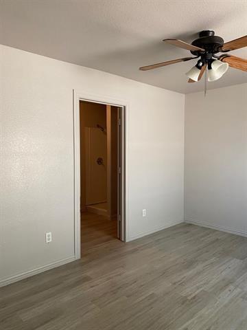 11006 Shady Oaks Dr in Runaway Bay, TX - Building Photo - Building Photo