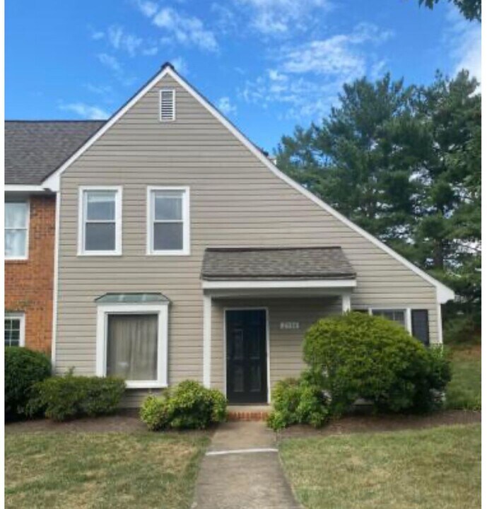 2536 E Straw Bridge Chase in Richmond, VA - Building Photo