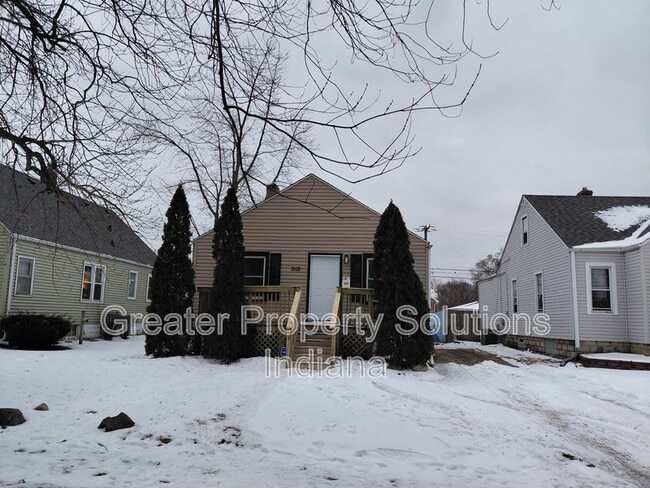 property at 3112 Kenwood St