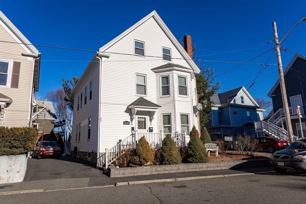 48 Balcomb St, Unit 2 in Salem, MA - Building Photo