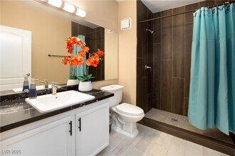 7713 Himalayas Ave in Las Vegas, NV - Building Photo - Building Photo
