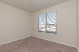 10 Log House Ct in Tomball, TX - Building Photo - Building Photo