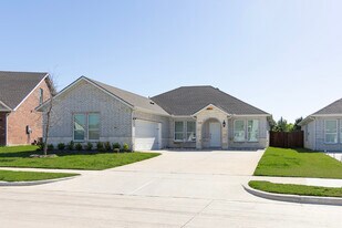 266 Rutgers Ave in Red Oak, TX - Building Photo