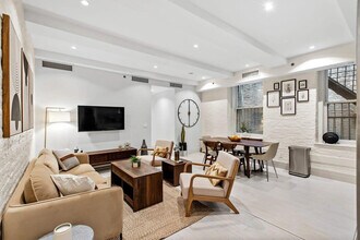 43 W 27th St in New York, NY - Building Photo - Building Photo