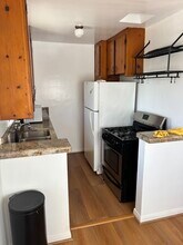 2645 4th St, Unit 5 in Santa Monica, CA - Building Photo - Building Photo