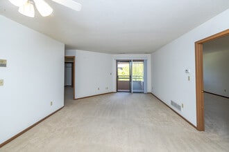 Bel-Oak Apartments in Milwaukee, WI - Foto de edificio - Building Photo