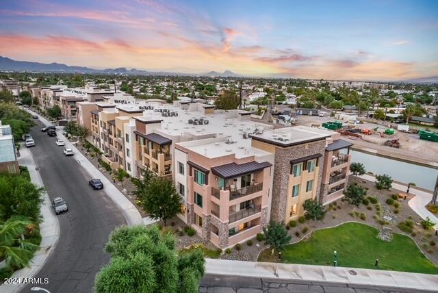 property at 4803 N Woodmere Fairway