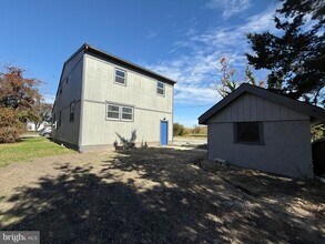37 Beaver Ave in Pennsville Township, NJ - Building Photo - Building Photo