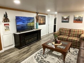 307 W Robinson St in Carson City, NV - Building Photo - Building Photo