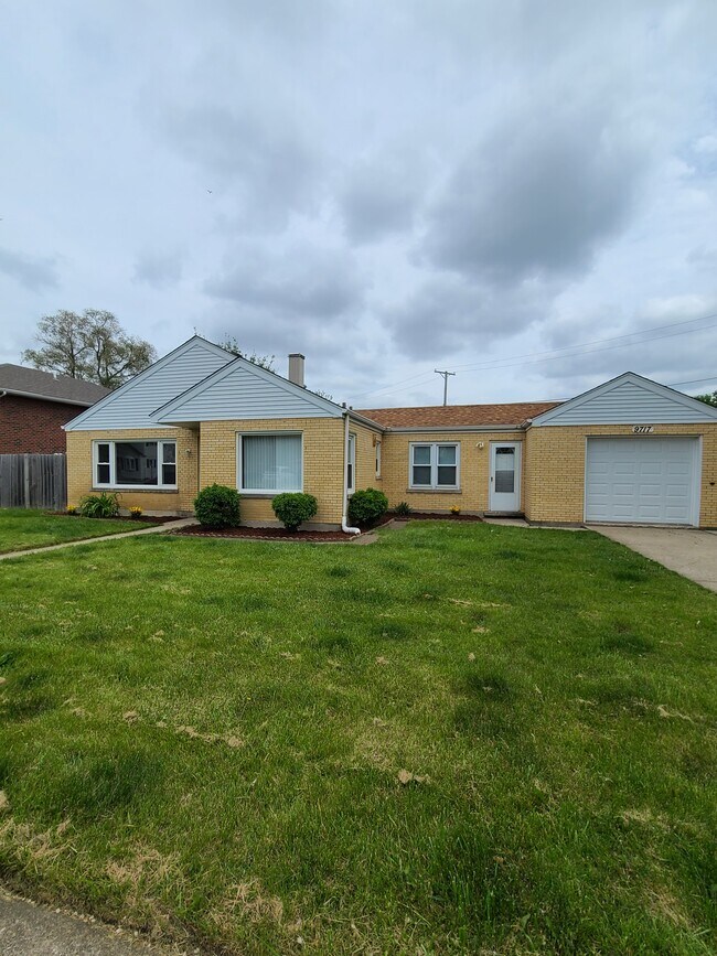 9717 Melvina Ave Rentals in Oak Lawn, IL