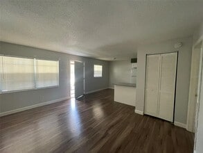 1137 Jamajo Blvd in Orlando, FL - Building Photo - Building Photo