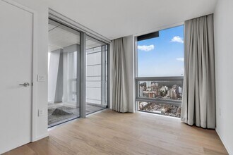 1568 Alberni St in Vancouver, BC - Building Photo - Building Photo