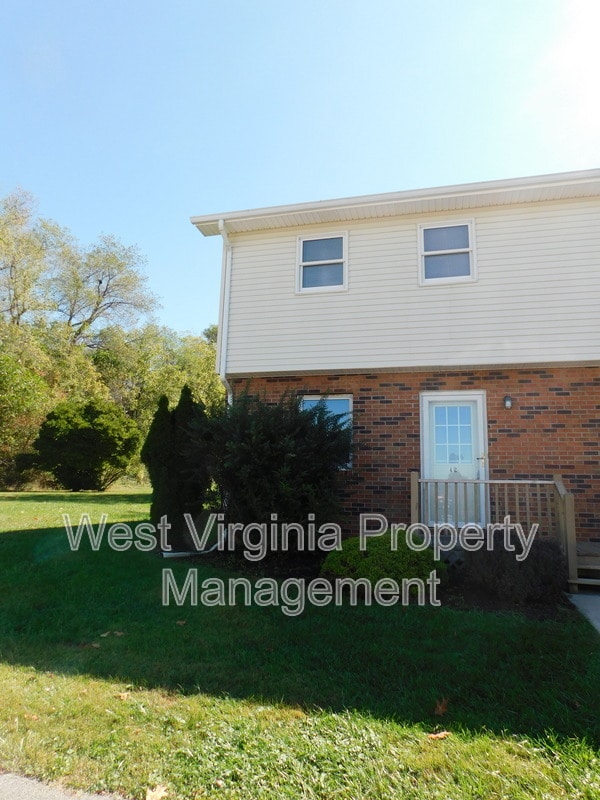 property at 190 Cardinal Wy
