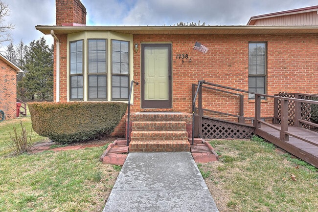 property at 1738 Todd Dr