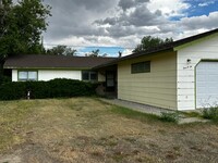 402 N 9th St in Sinclair, WY - Building Photo - Building Photo