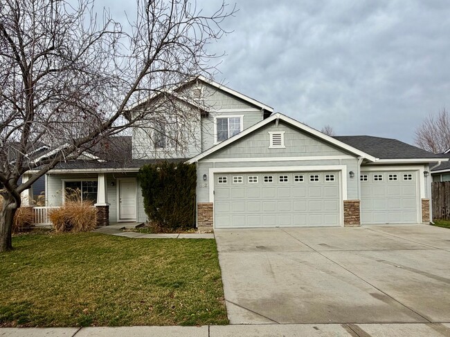 property at 552 E Anton St