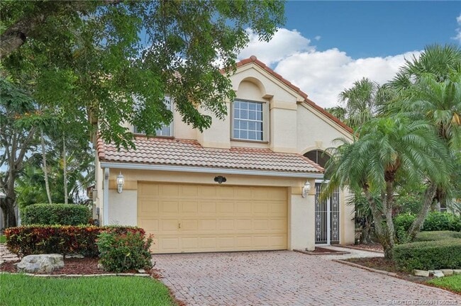 property at 907 SE Westminster Pl