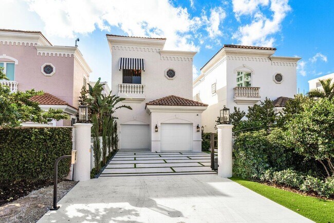 320 E Royal Palm Rd in Boca Raton, FL - Building Photo - Building Photo