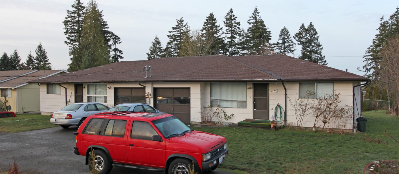1902-1904 87th Ave. Ct E in Milton, WA - Building Photo