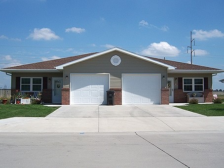 Eastside Estates in Hastings, NE - Building Photo