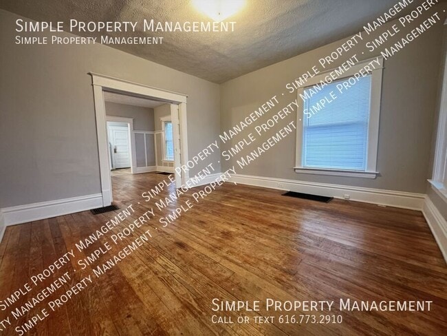 1036 Lafayette Ave NE in Grand Rapids, MI - Building Photo - Building Photo