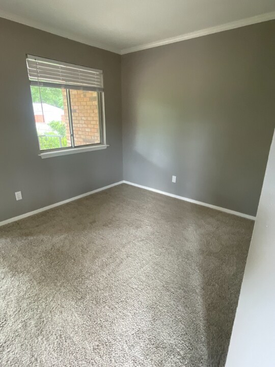 2114 E Marshall Ave in Longview, TX - Building Photo