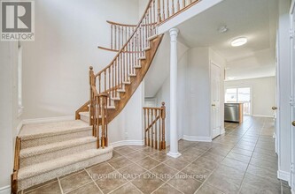 75 Laurendale Ave in Georgina, ON - Building Photo - Building Photo