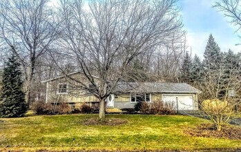 16351 Petro Dr in Mishawaka, IN - Foto de edificio - Building Photo