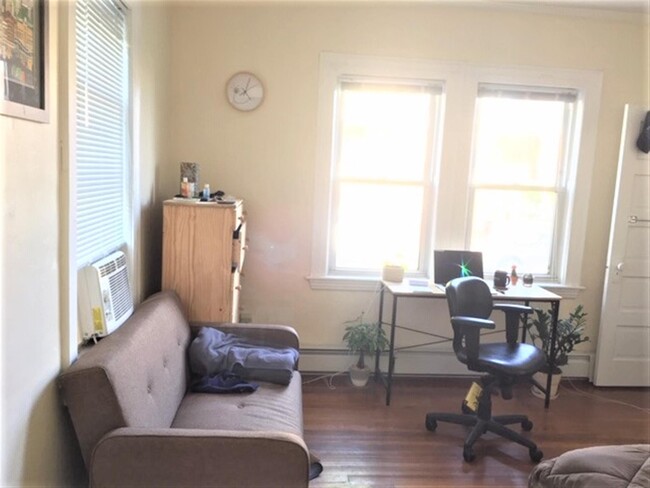 13 Craigie St, Unit 2