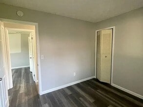 122 Norwich Dr in Rochester, NY - Building Photo - Building Photo