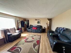 130 Baisley Ave, Unit 2nd Floor in East Rockaway, NY - Building Photo - Building Photo