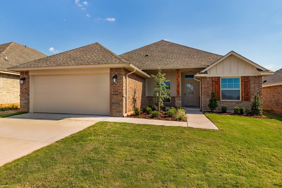4112 NW 152nd Terrace in Edmond, OK - Building Photo